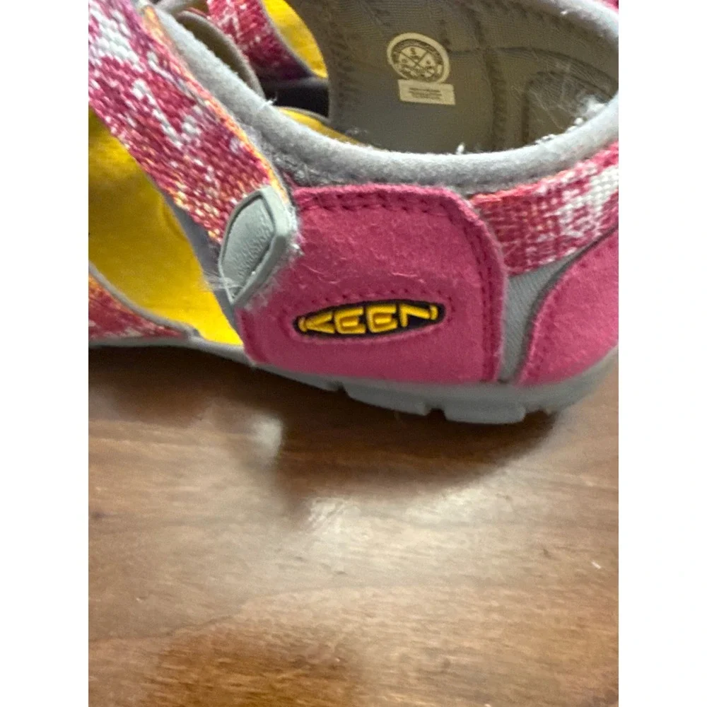 Keen Seacamp II CNX Kids Hiking Sandals Pink Yellow Size 5 Big Kid 1014430